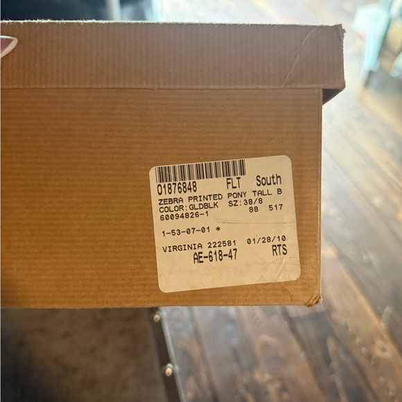 Christian louboutin pony fur boots worn only a few times size 38 - Picture 9 of 9